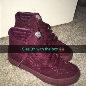 Vans maroon size:3Y